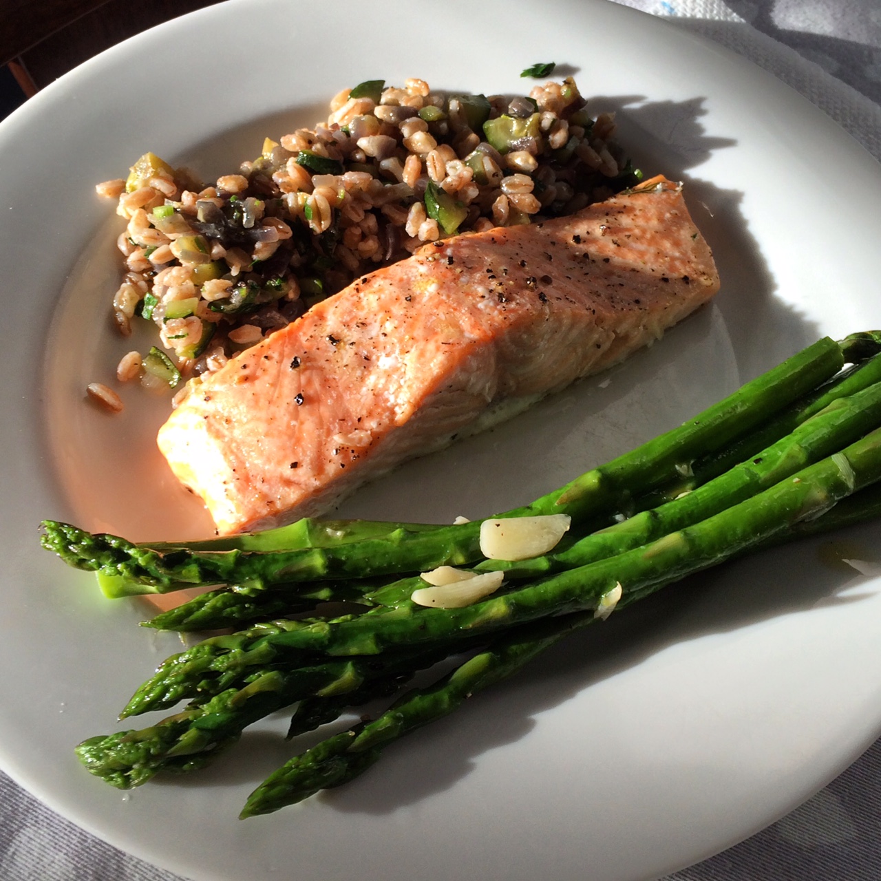 Farro, grilled salmon, and roasted asparagus